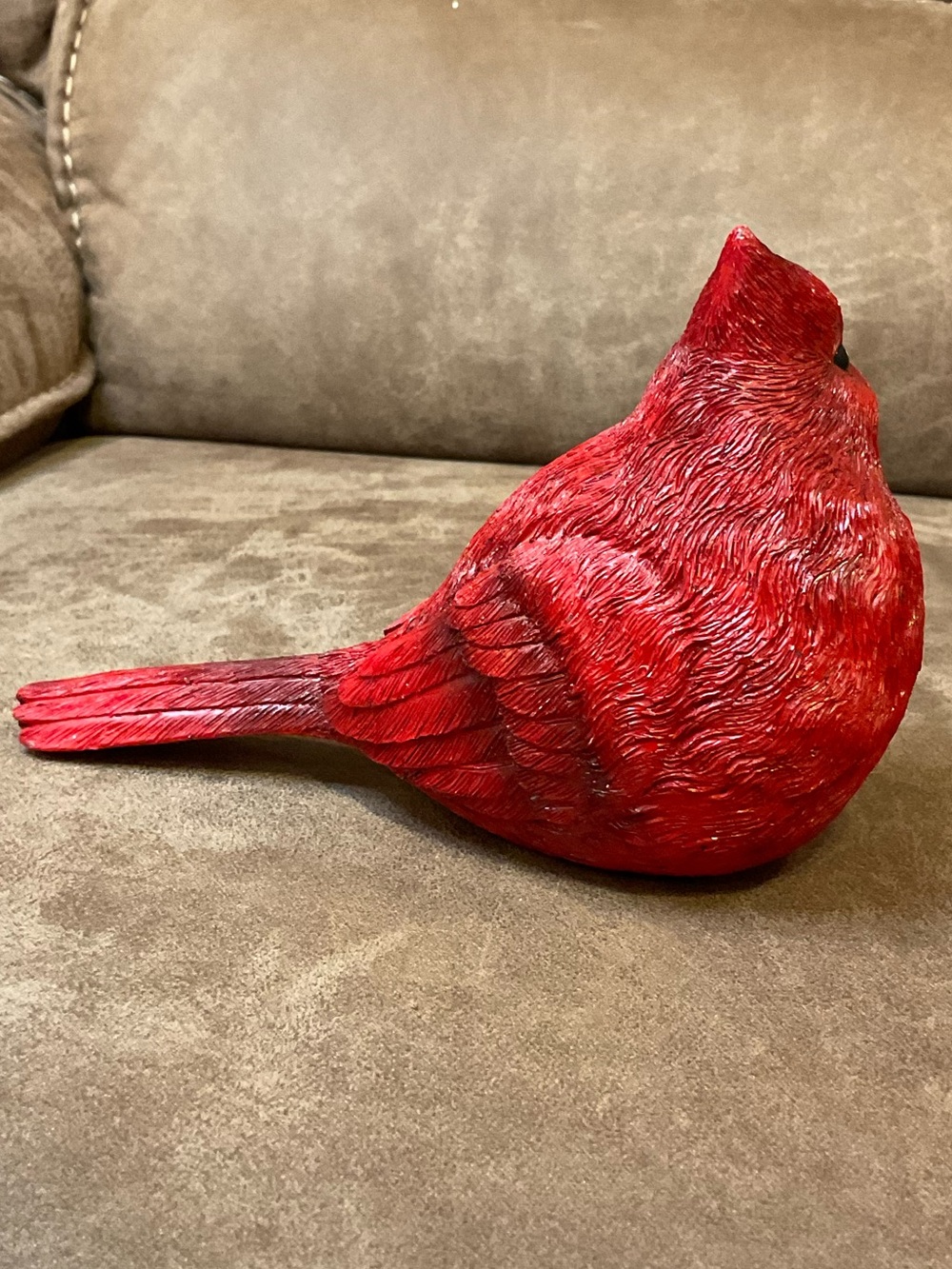 Red Cardinal Tabletop Figurine - Picture 4 of 8